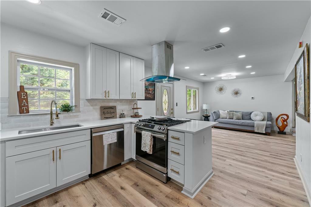 Property Photo: 1819 Waldrep Circle SE GA 30060