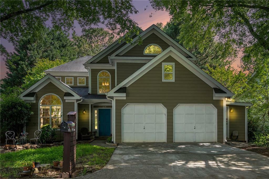 2735 Royal Bluff  Decatur GA 30030 photo