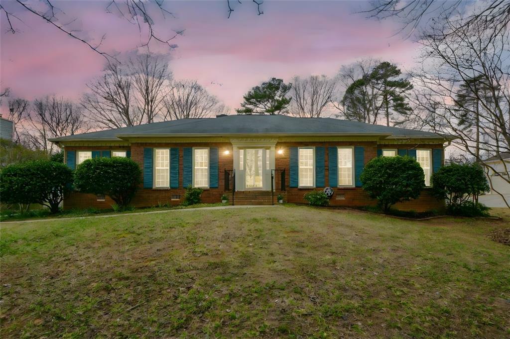 Property Photo: 118 Heritage Way GA 30269