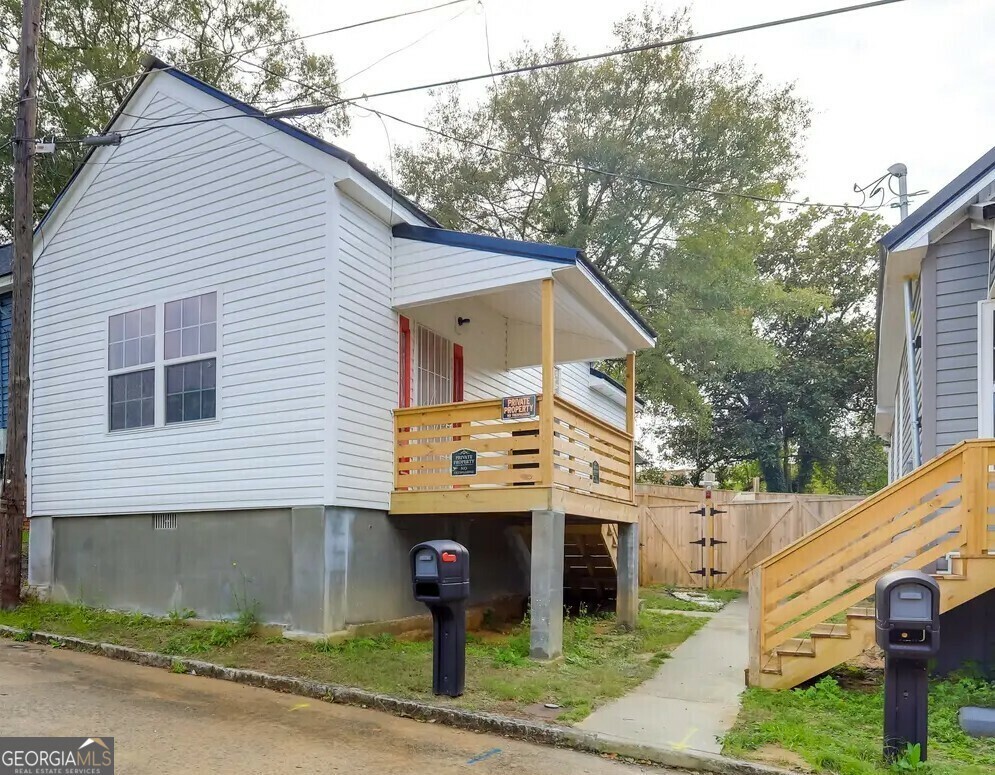 Property Photo: 1408 2nd Avenue GA 31201