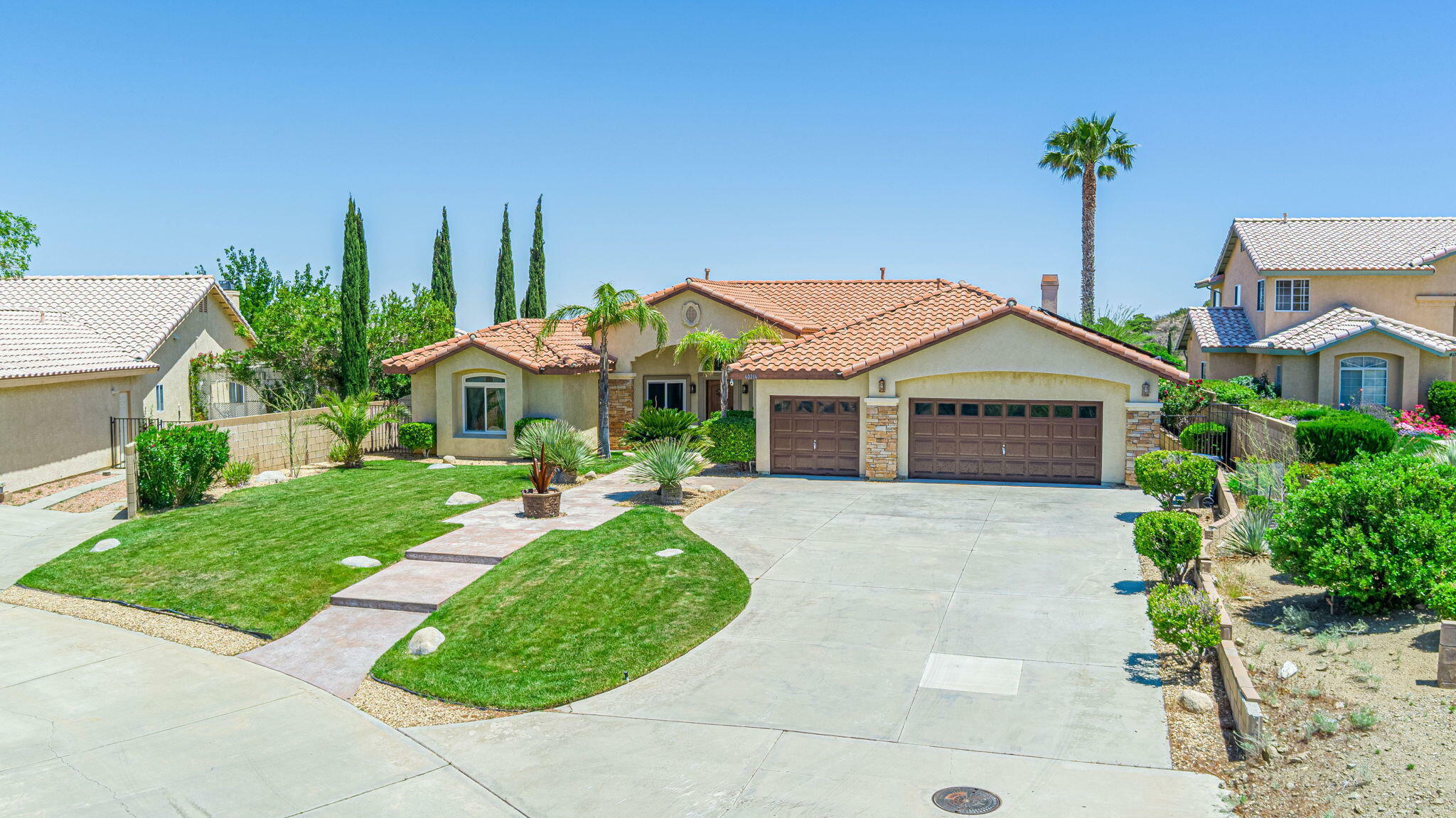 Property Photo: 40214 Jacinto Way CA 93551
