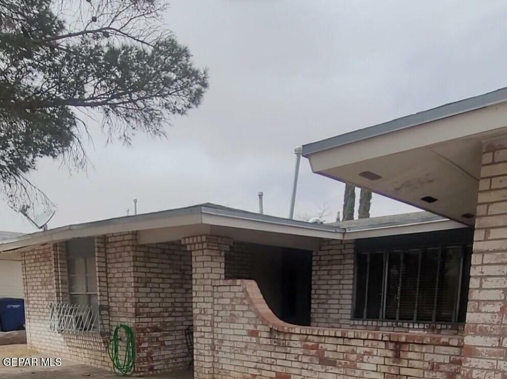 Property Photo: 3433 Dialrock Lane TX 79935