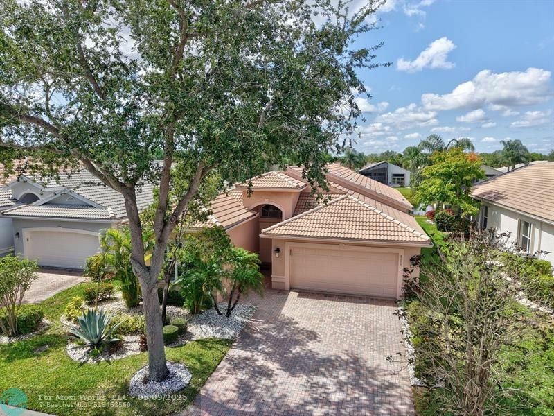 Property Photo: 8206 Azure Coast Blvd FL 33467