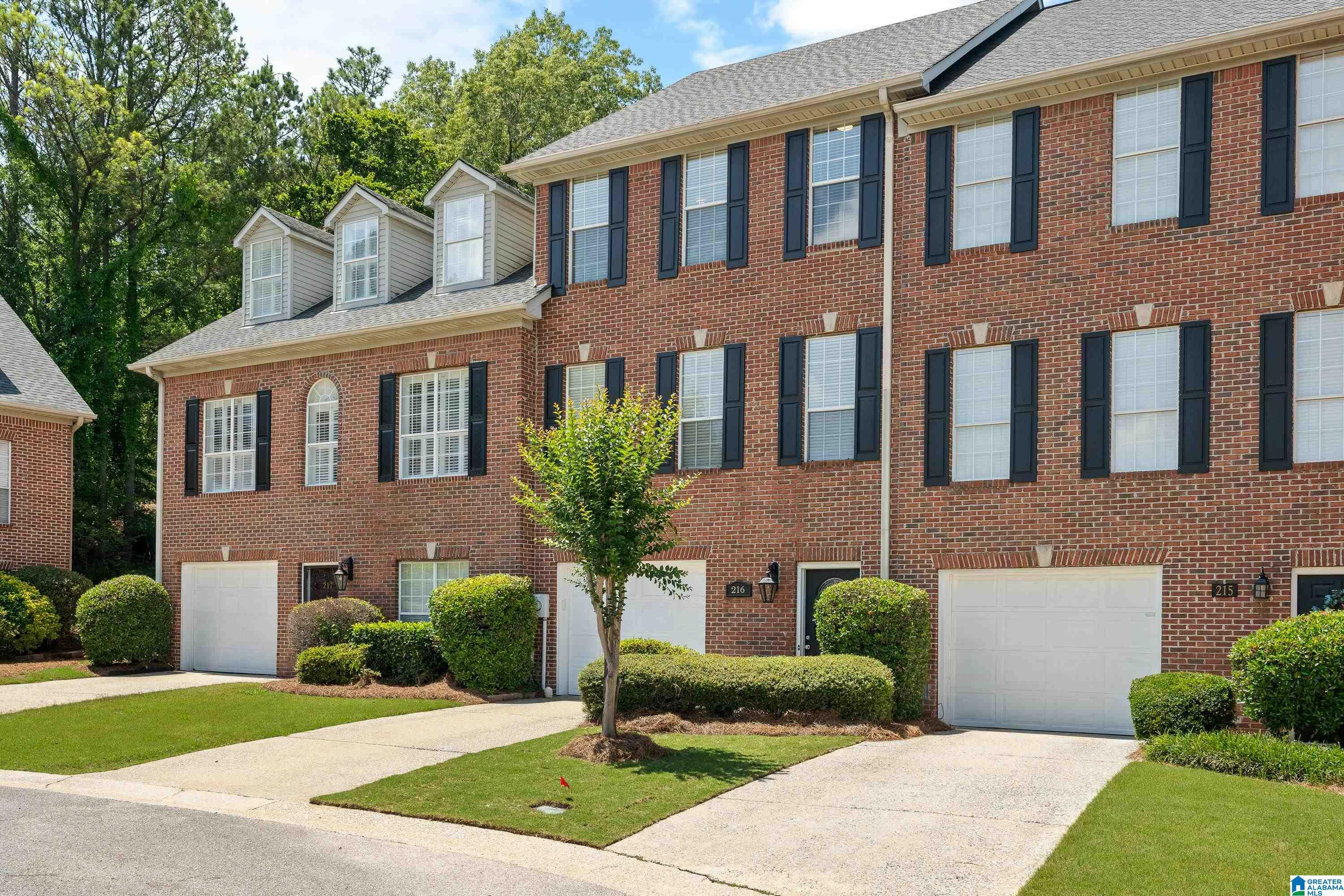 Property Photo: 216 Meadow Croft Circle AL 35242