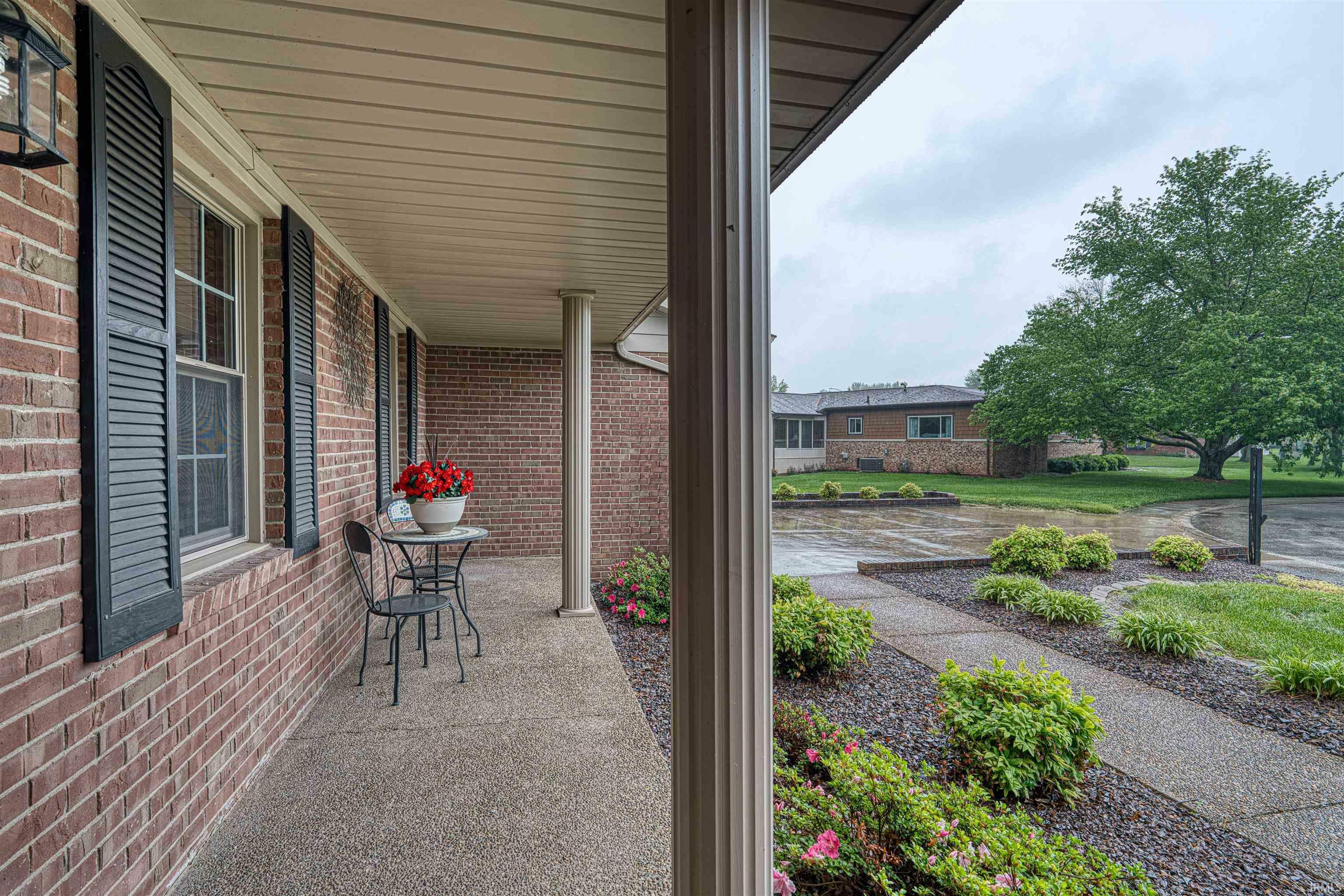 Property Photo: 1737 Arrowhead Drive IN 47601