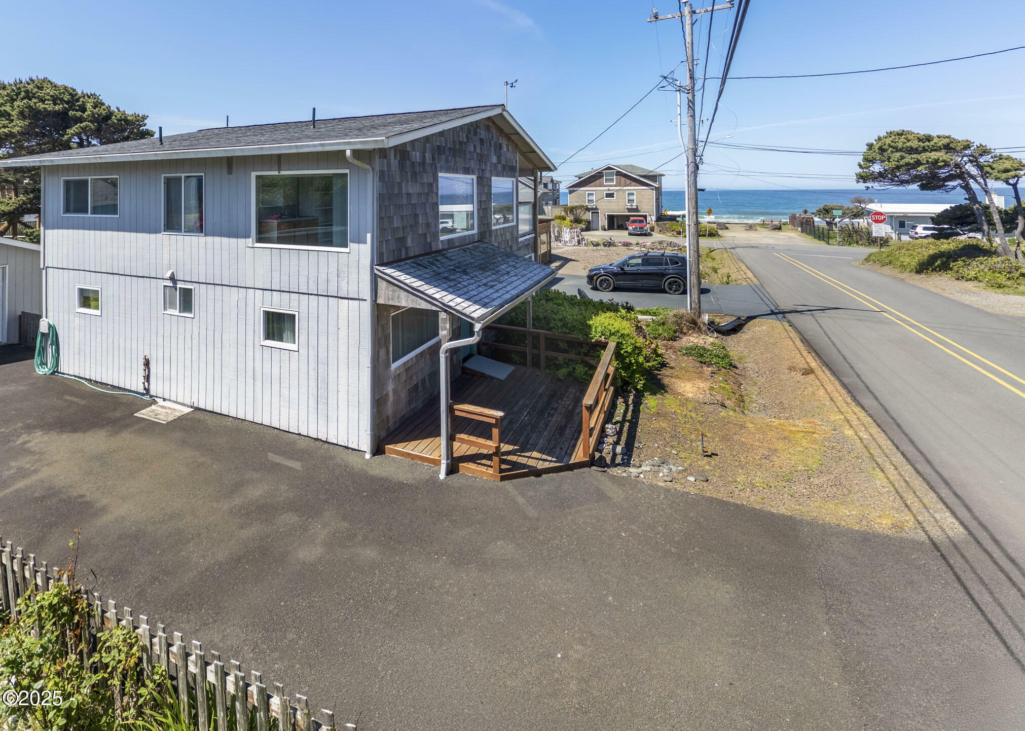 Property Photo: 320 Stevens Street OR 97388