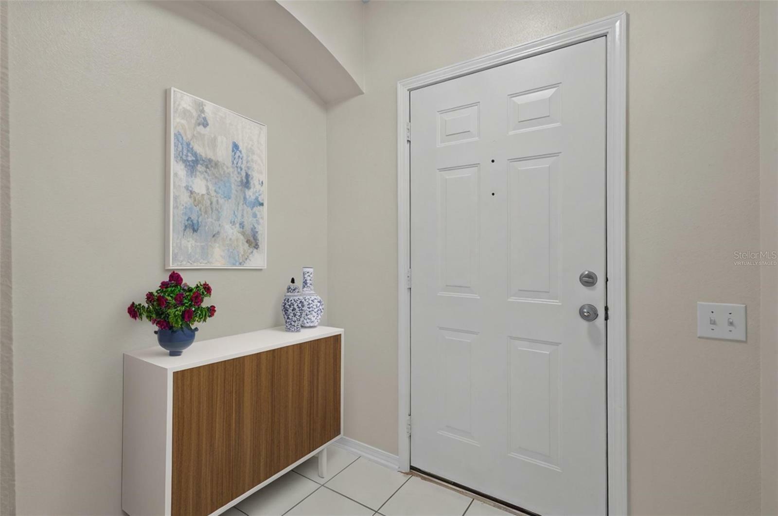 Property Photo: 1118 Kennewick Court FL 33543