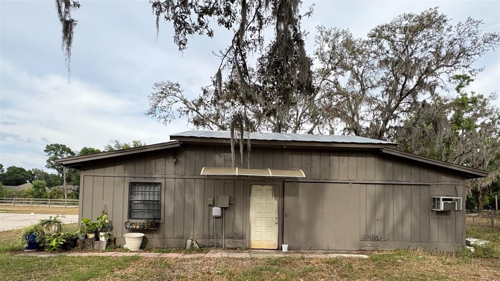 Property Photo: 3607 Ranch Road FL 33596