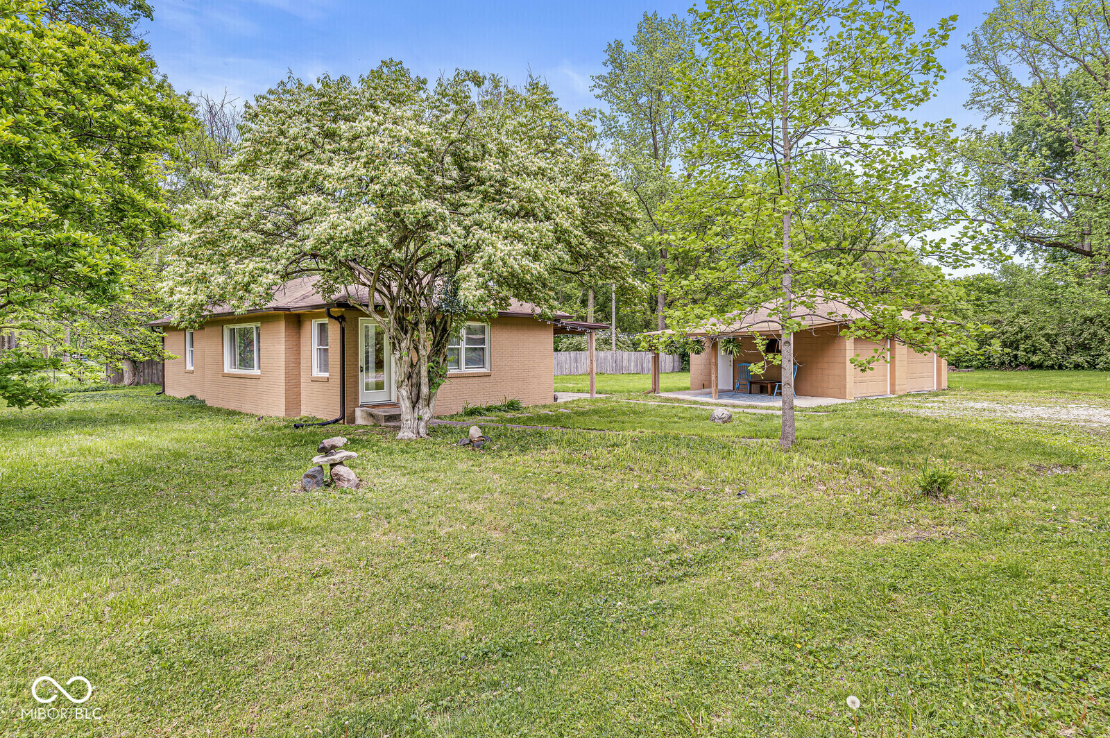Property Photo: 6401 N Oakland Avenue IN 46220