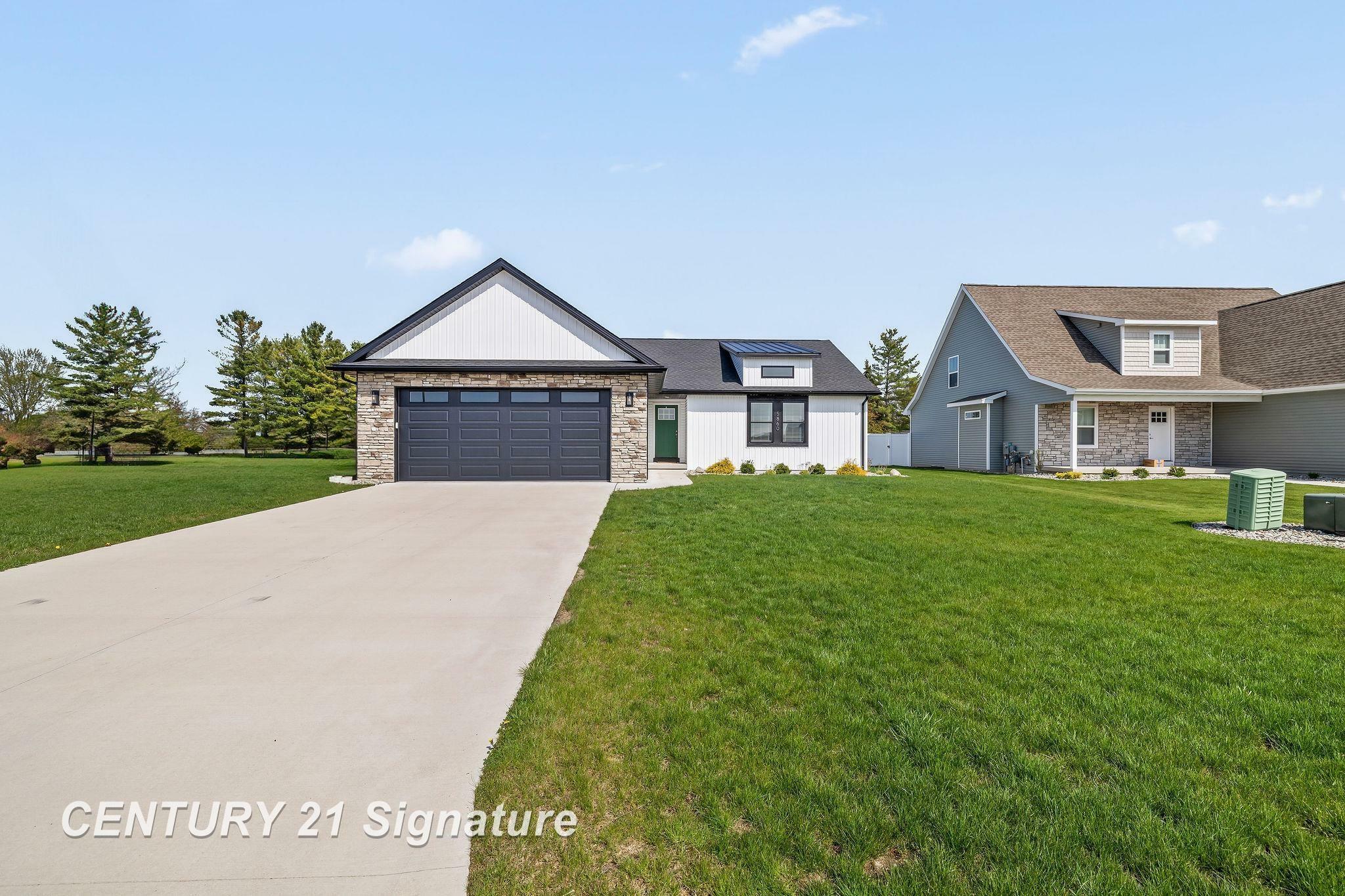 Property Photo: 5860 Diamond Meadows Lane MI 48623