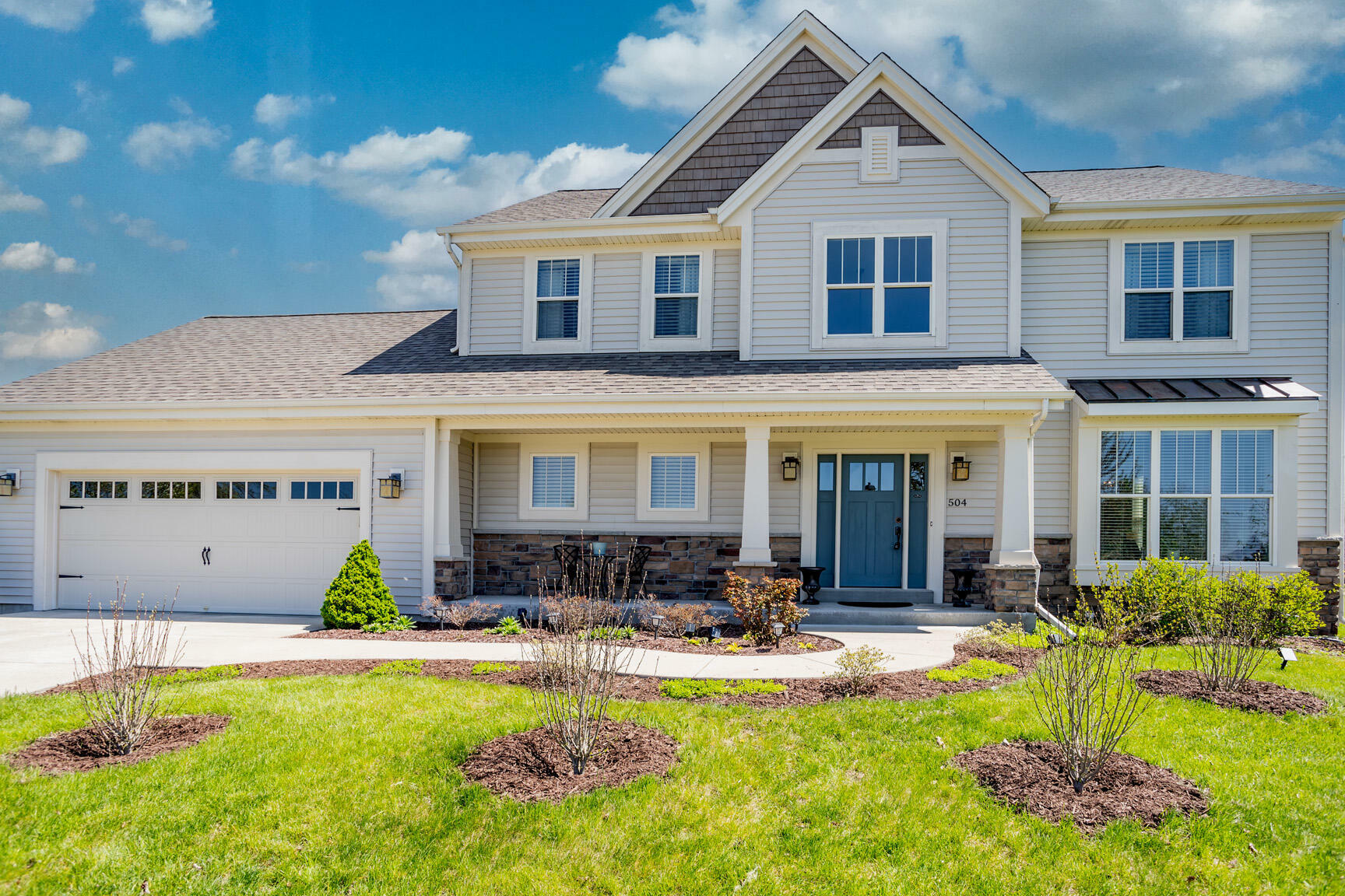 Property Photo: 504 Fairwinds Ct WI 53149