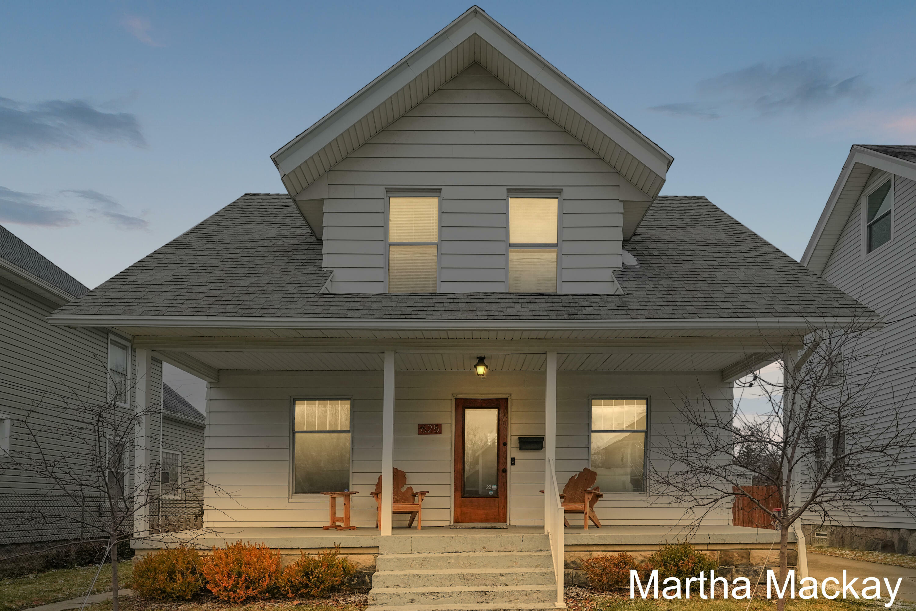 Property Photo: 625 Leonard Street NE MI 49503