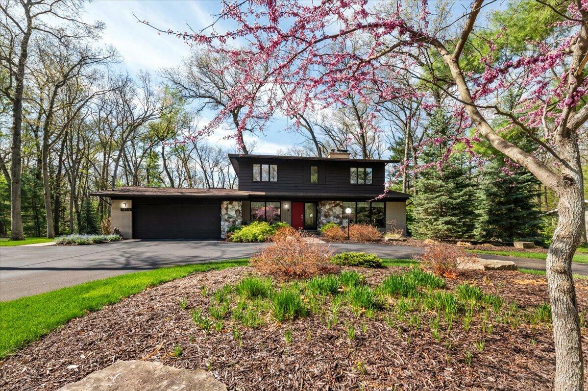 7414 Thorncrest Drive SE  Ada MI 49301 photo