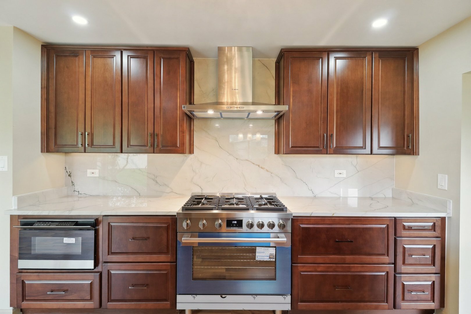 Property Photo: 6709 W Menominee Parkway IL 60463