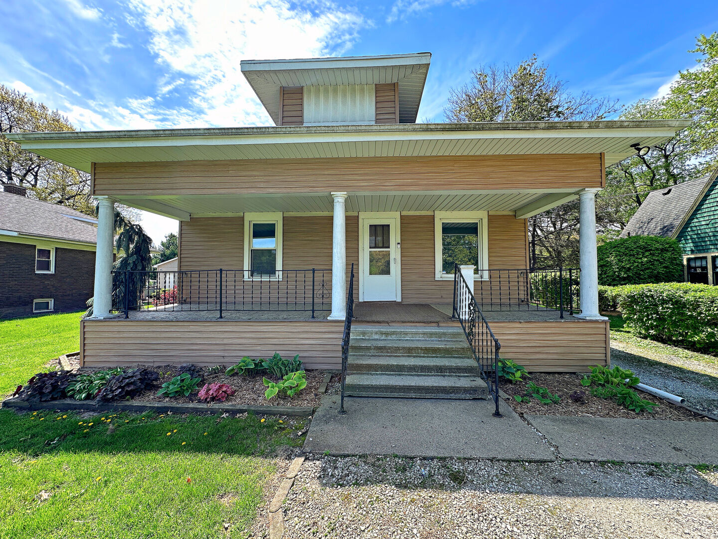Property Photo: 1105 Oakley Avenue IL 61364