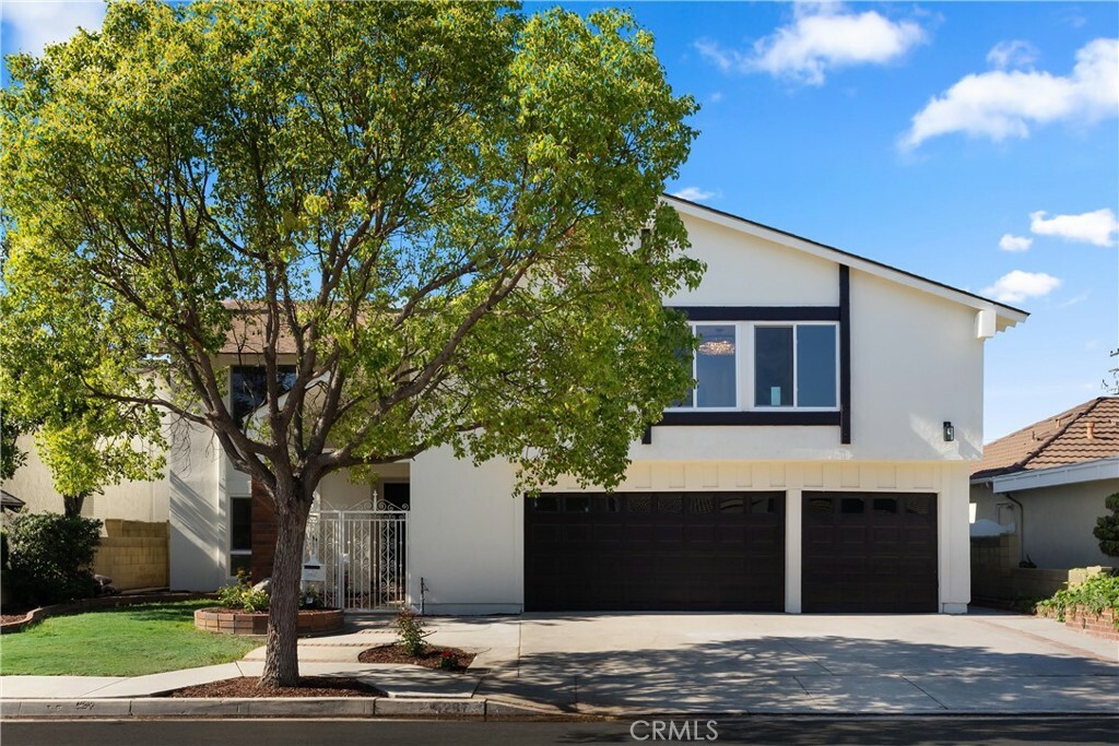 Property Photo:  4287 Via Norte  CA 90630 