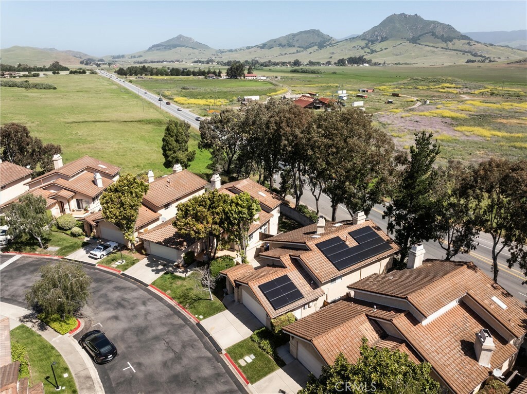 Property Photo:  744 Clearview Ln  CA 93405 