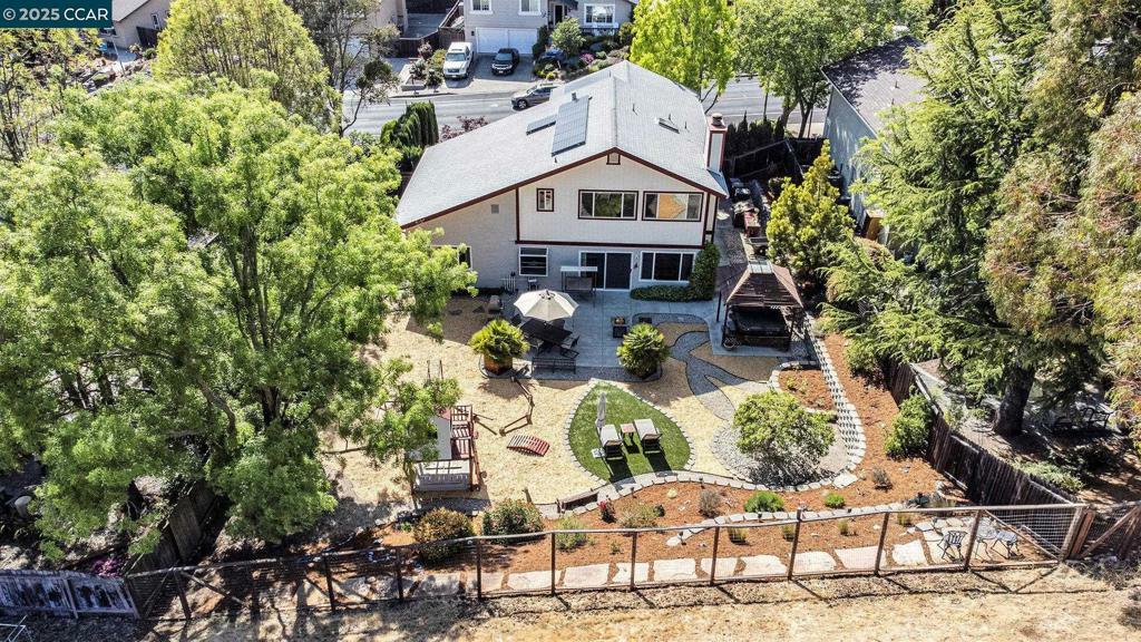 Property Photo:  908 Rose Dr  CA 94510 
