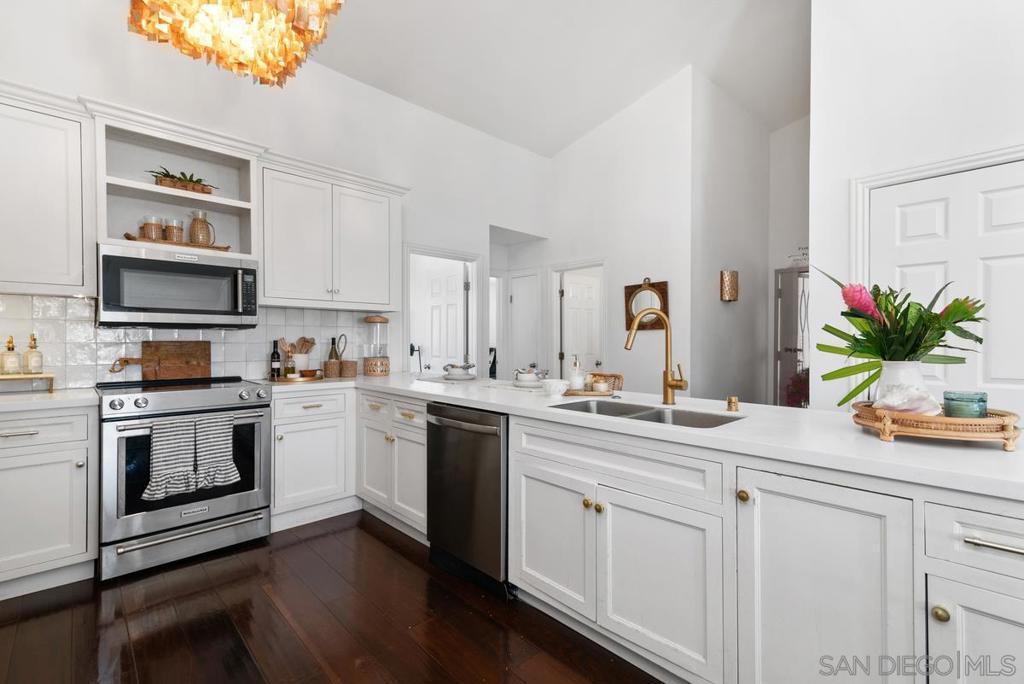 Property Photo: 832 Kalpati Cir H CA 92008