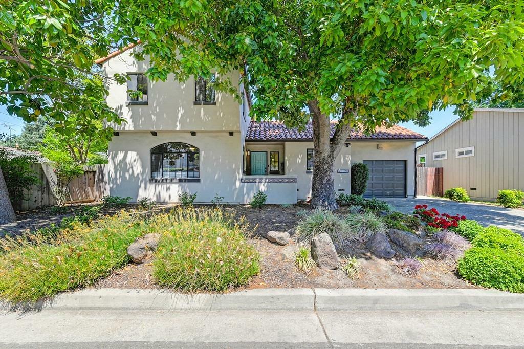 Property Photo: 849 10th Avenue CA 95818