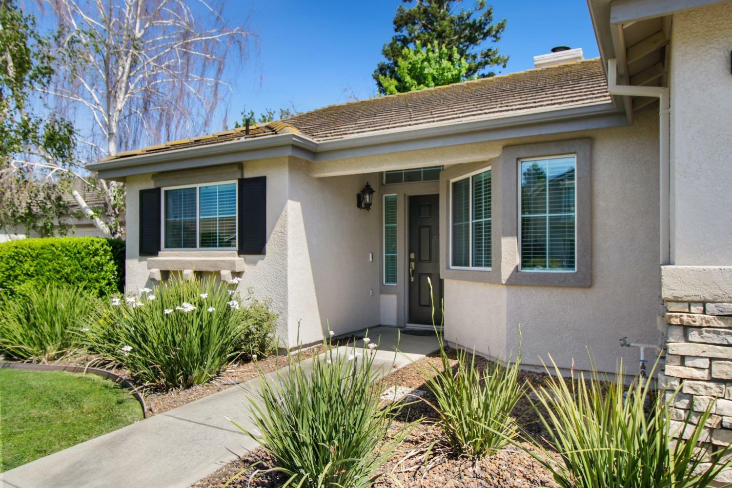 Property Photo: 9527 Lake Park Lane CA 95758