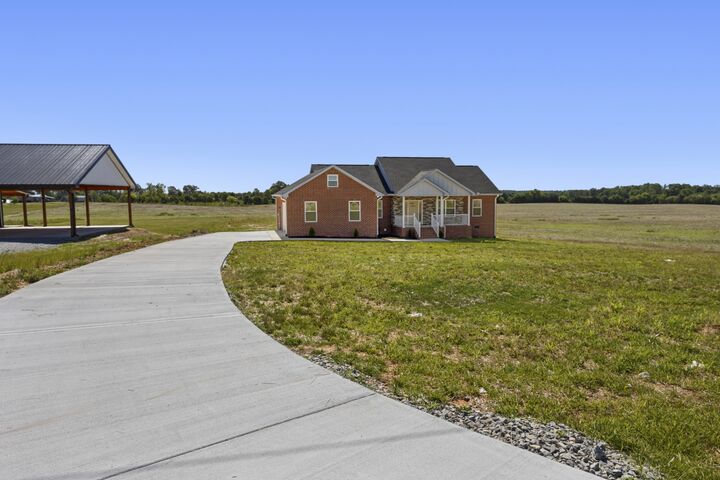 Property Photo:  6265 McMinnville Hwy  TN 37166 