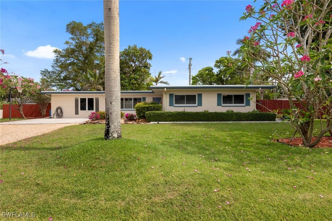 Property Photo: 2137 Sunrise Boulevard FL 33907
