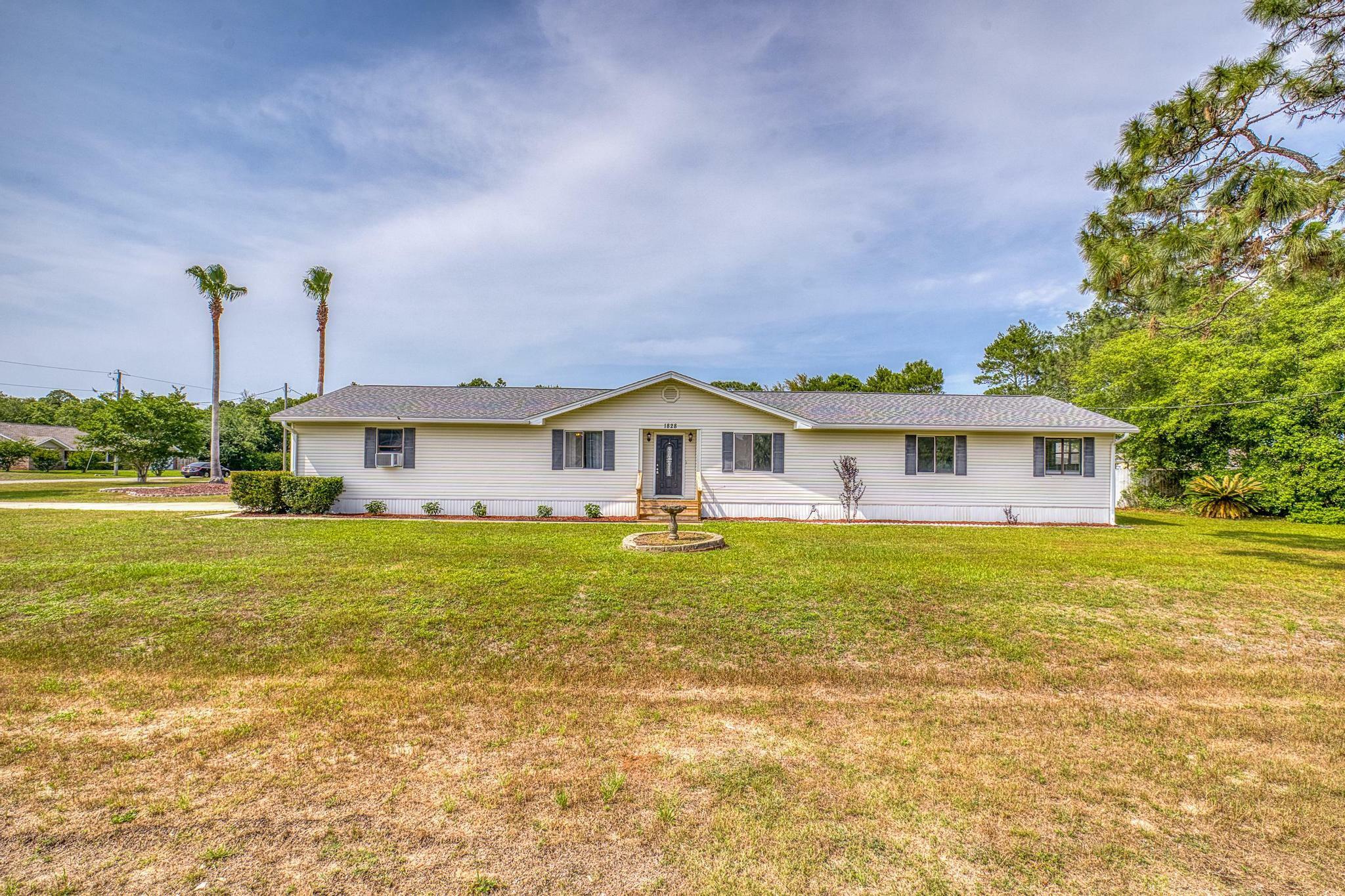 Property Photo: 1828 Sundown Drive FL 32566