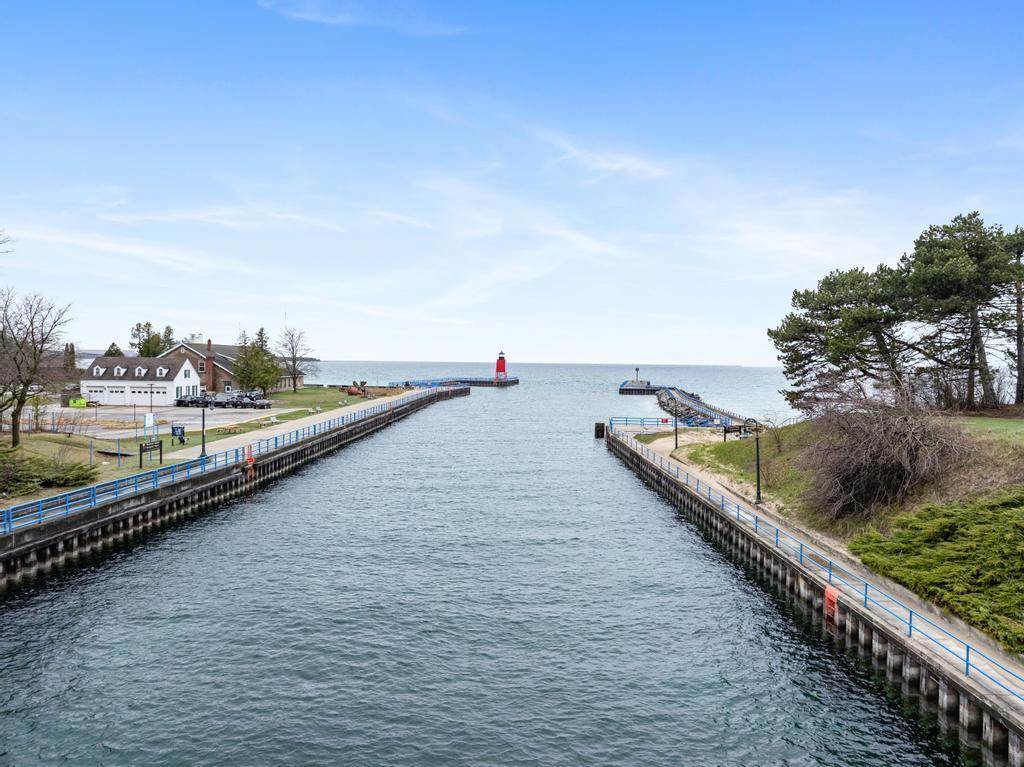 Property Photo: 101 Michigan 105 MI 49720
