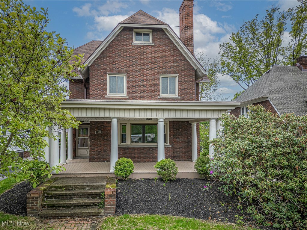 Property Photo: 1506 Waterbury Road OH 44107