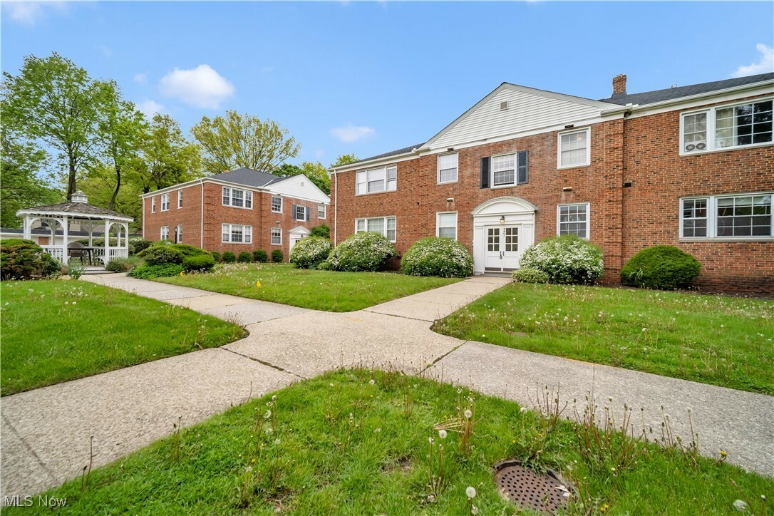 Property Photo: 2401 Euclid Hts Boulevard 1 - A OH 44106
