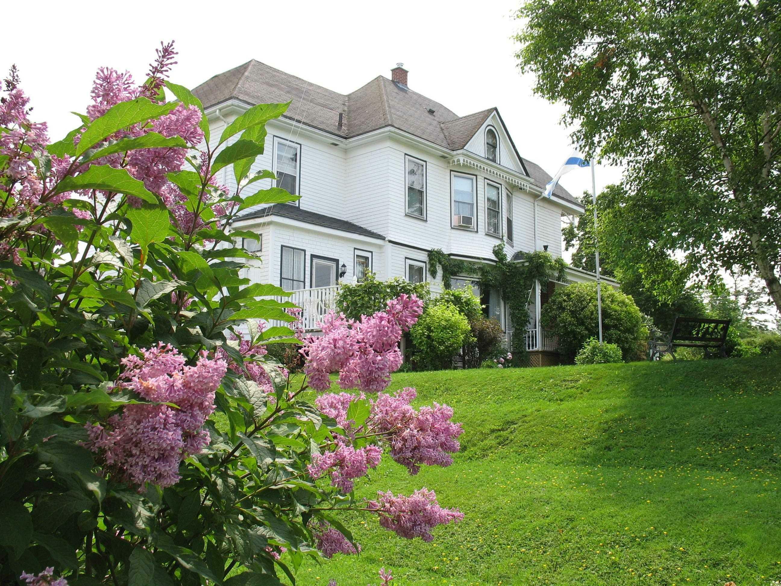 Property Photo:  138 Main Street  NS B0N 2J0 