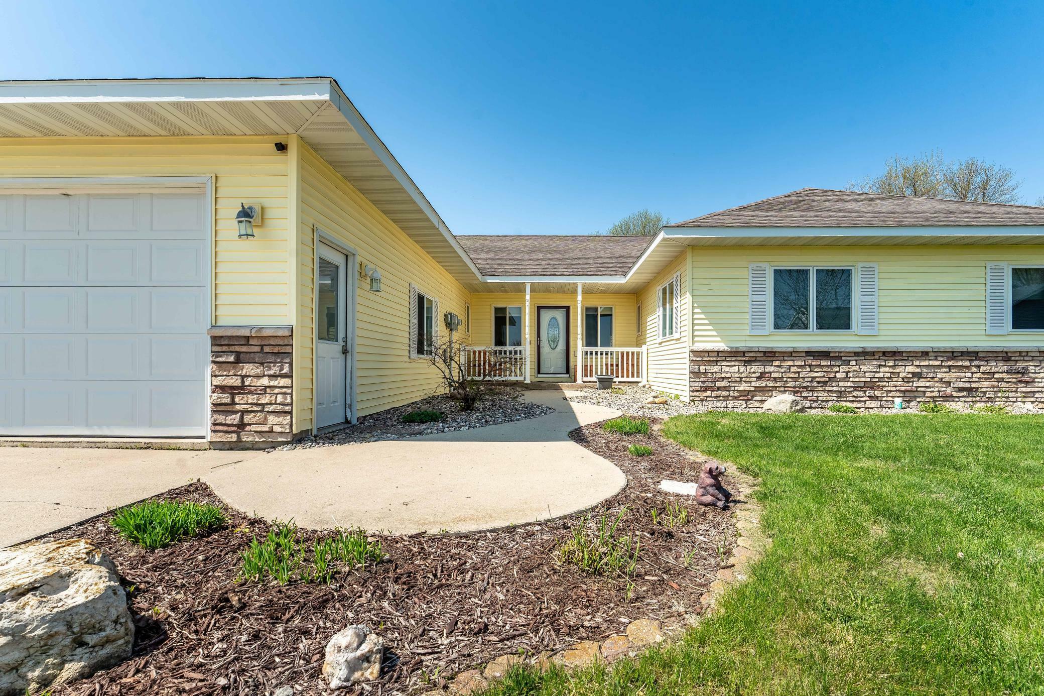 Property Photo: 204 Meadow Circle MN 56309