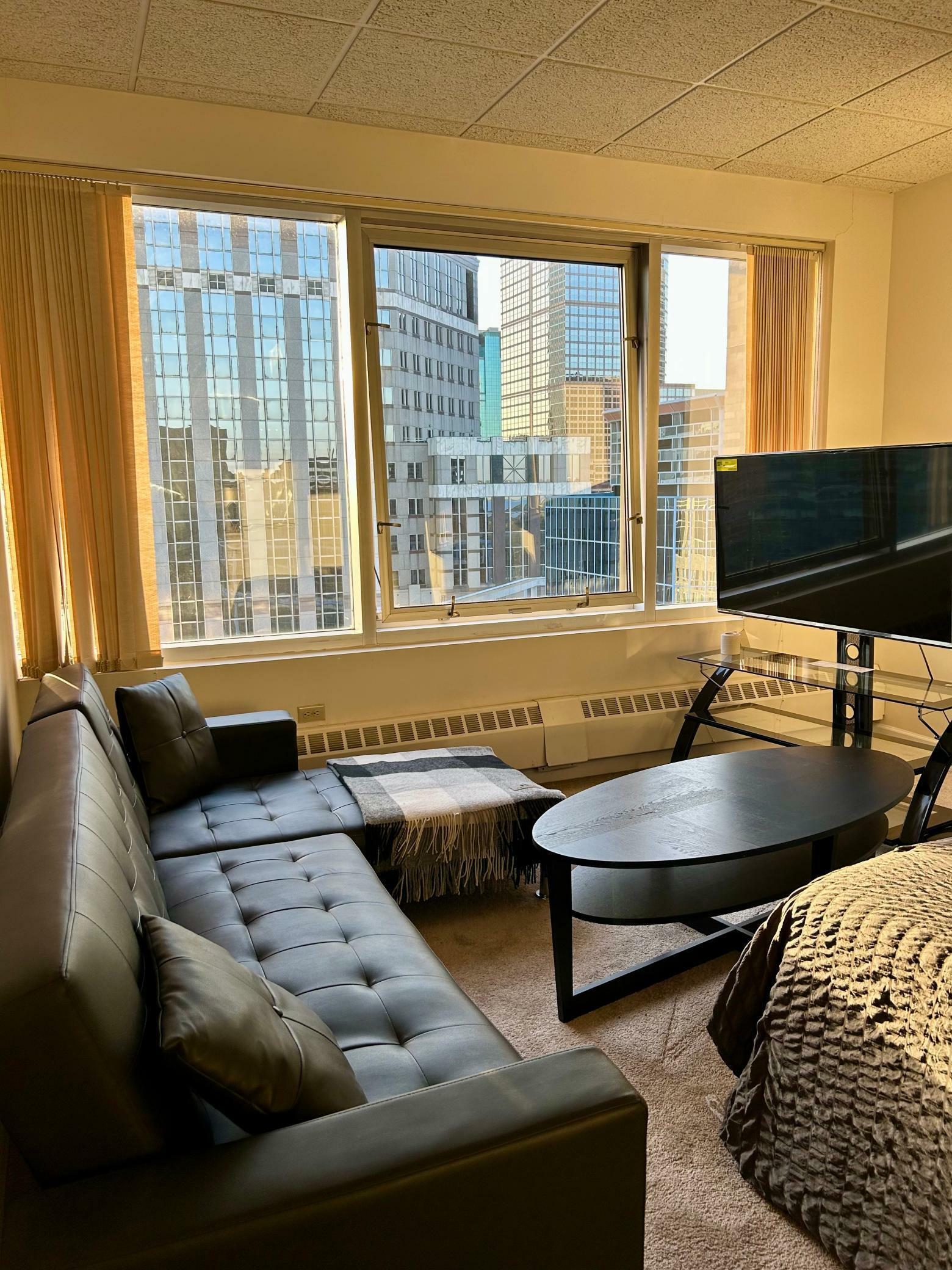 Property Photo: 431 S 7th Street 2629 MN 55415