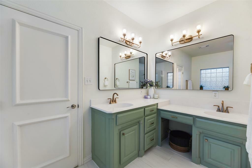 Property Photo:  609 Acorn Street  TX 76258 