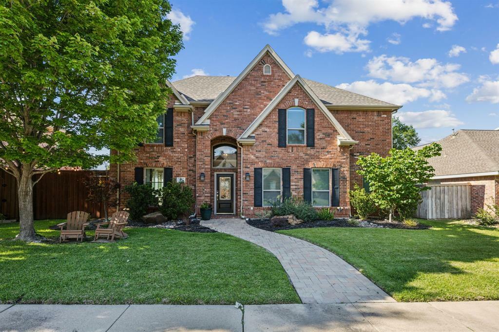 Property Photo: 606 Clifton Court TX 75019