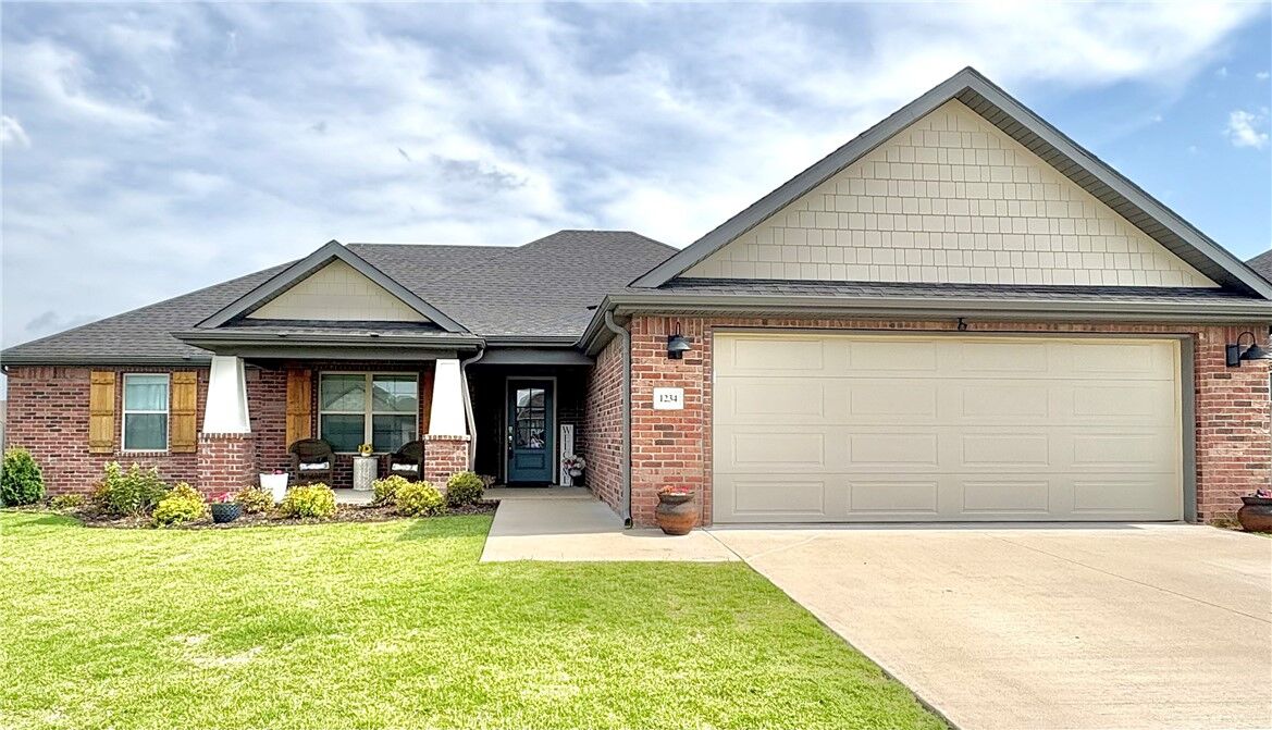 Property Photo:  1234 Morra Avenue  AR 72762 