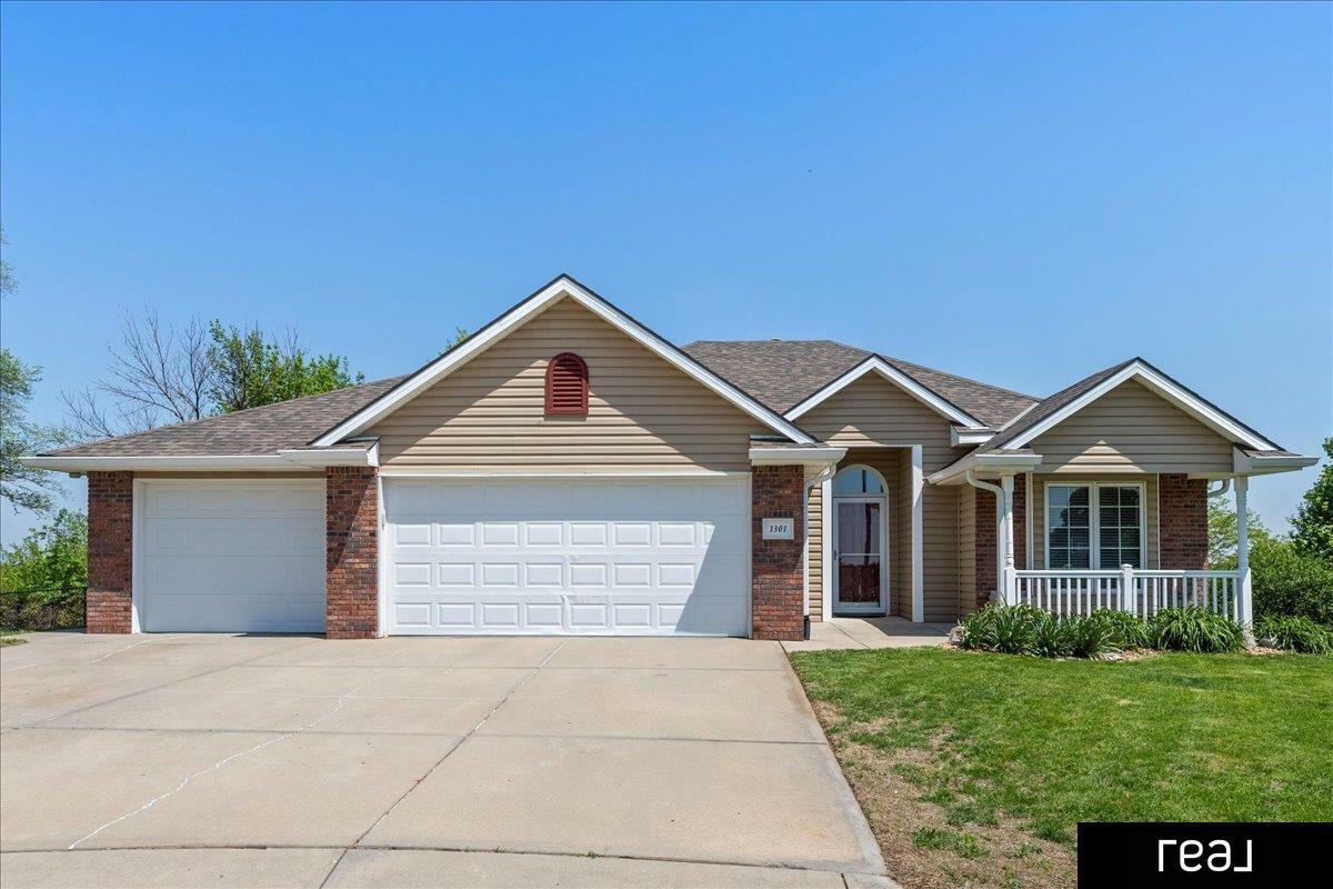 Property Photo: 1301 Afton Circle IA 51503