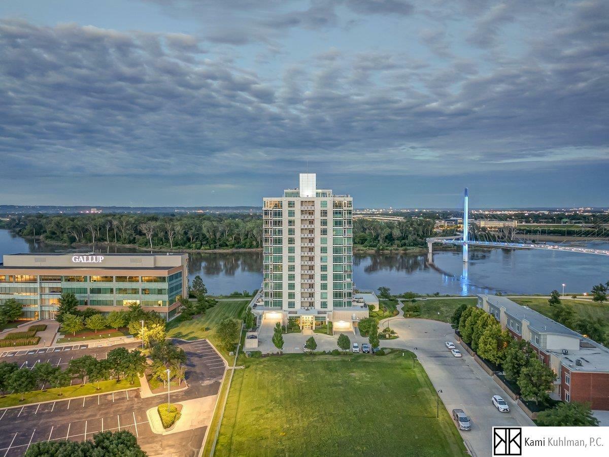 Property Photo: 444 Riverfront Plaza 801 NE 68102