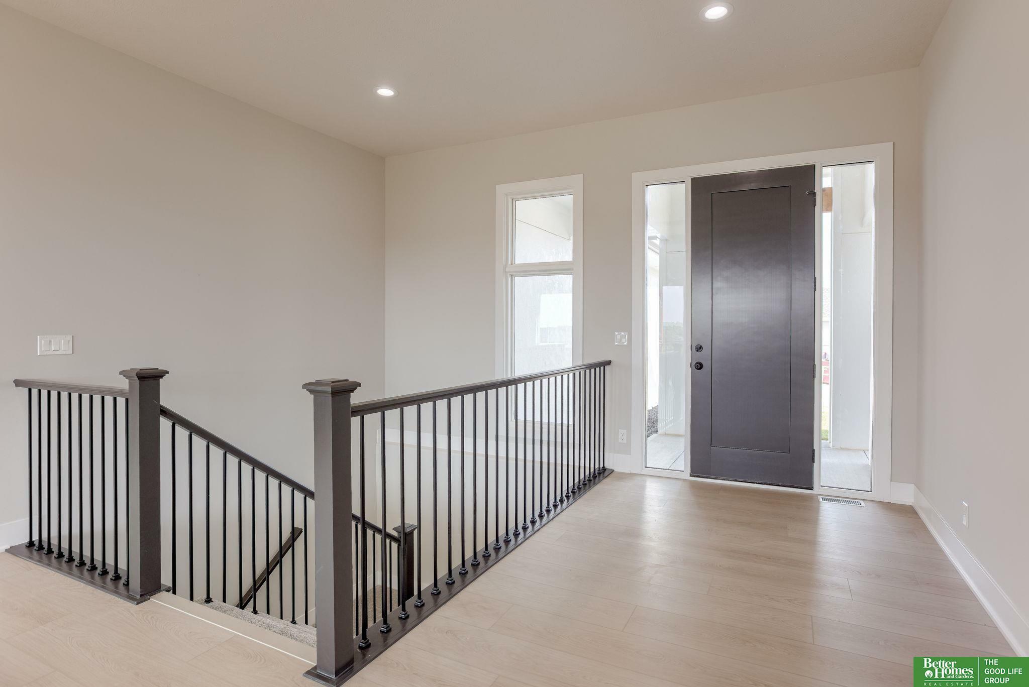 Property Photo: 5705 N 197th Street NE 68022