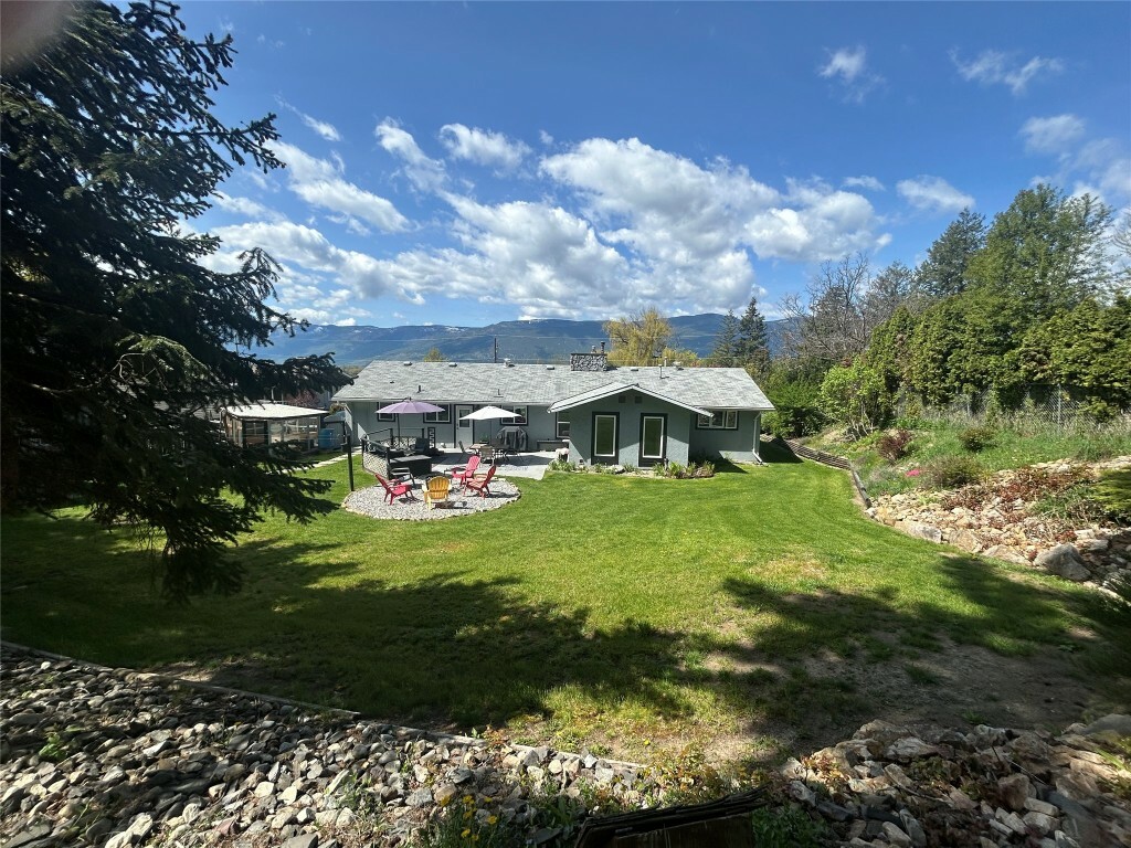 Property Photo: 1850 Lakeshore Road BC V1E 3X7