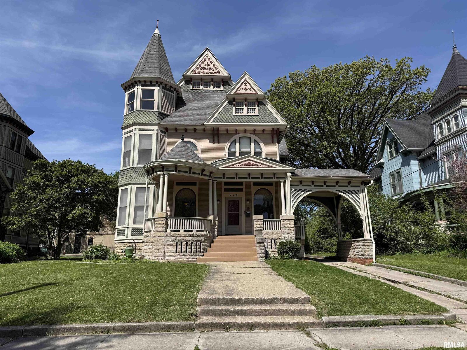 Property Photo: 774 N Broad Street IL 61401