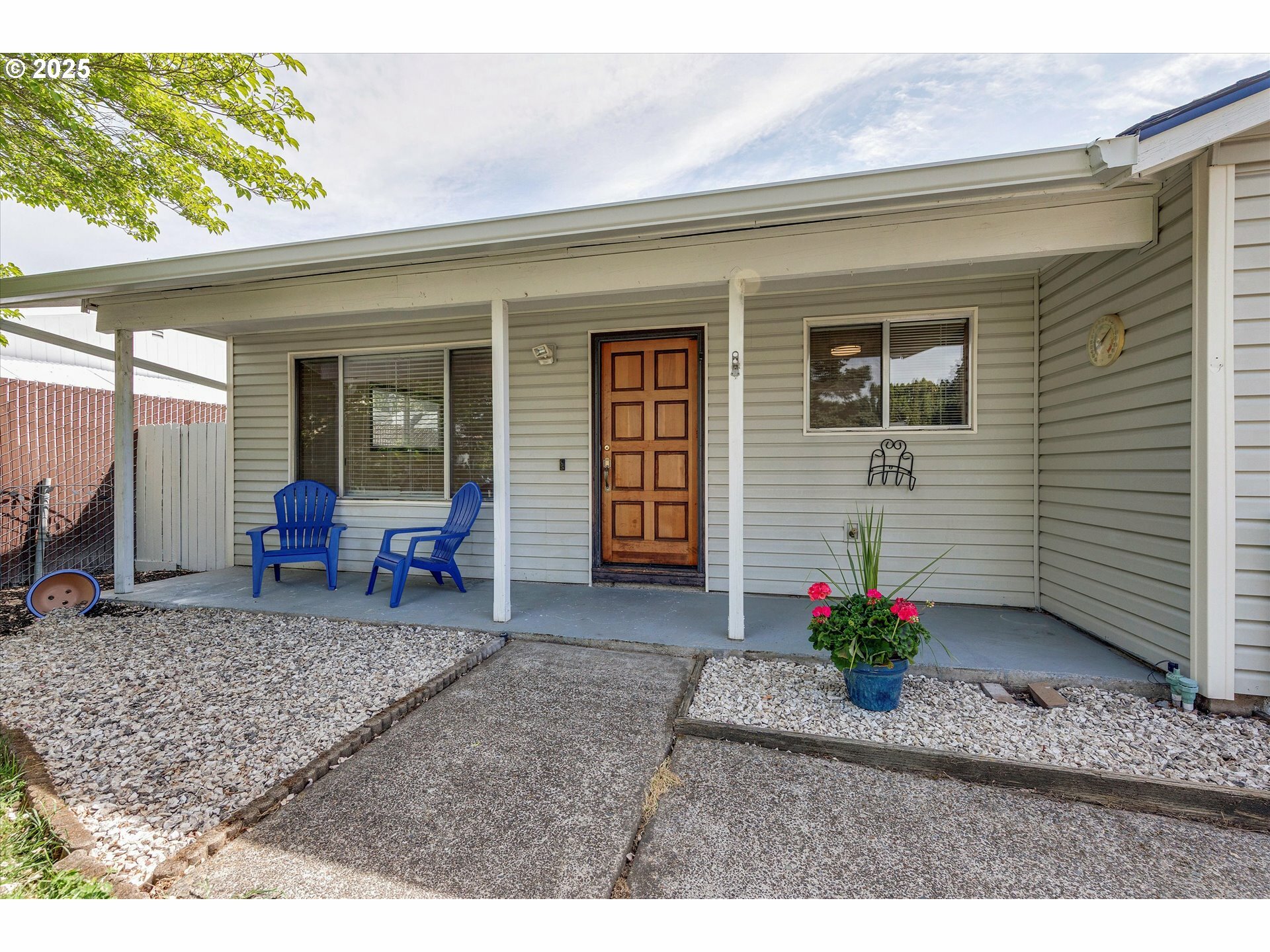 Property Photo: 4296 Birch N Ave OR 97303