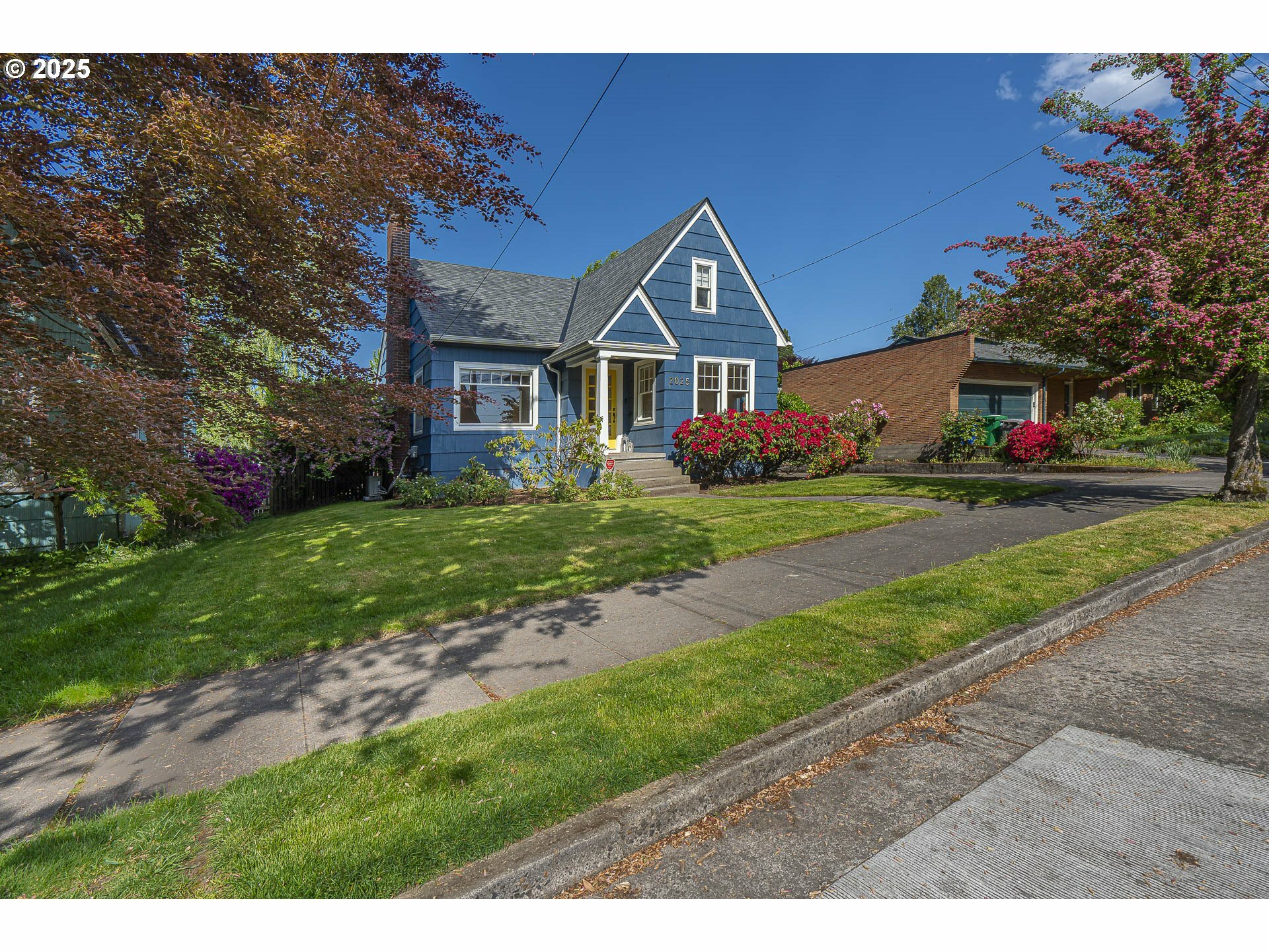Property Photo: 2025 SE 29th Ave OR 97214