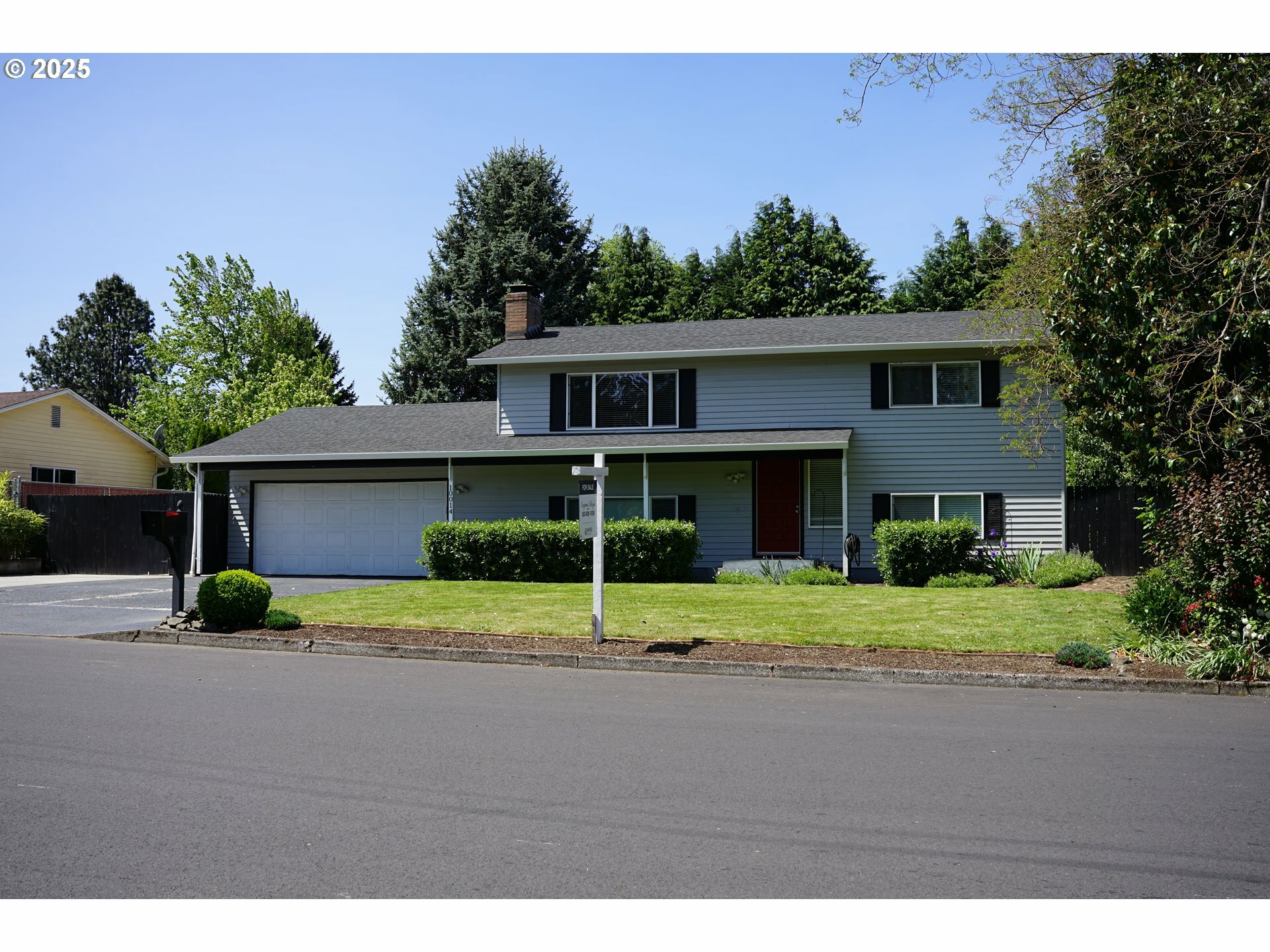 Property Photo: 10014 NW 16th Ave WA 98685
