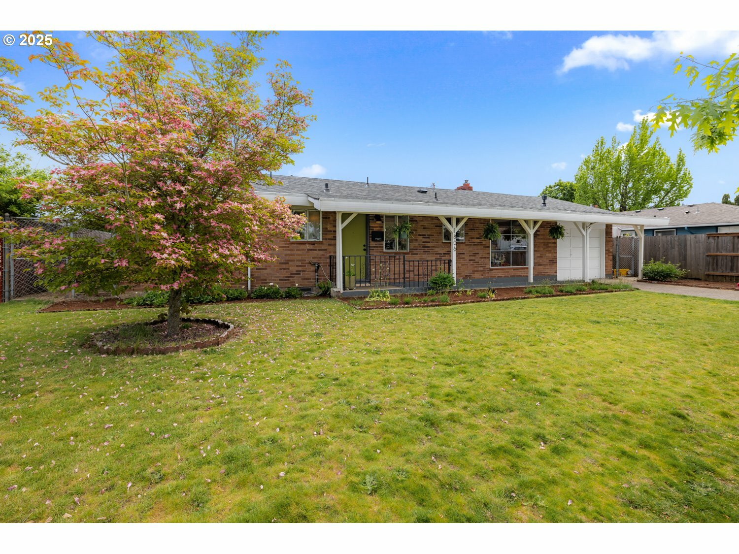 1806 SE 97th Ave  Portland OR 97216 photo