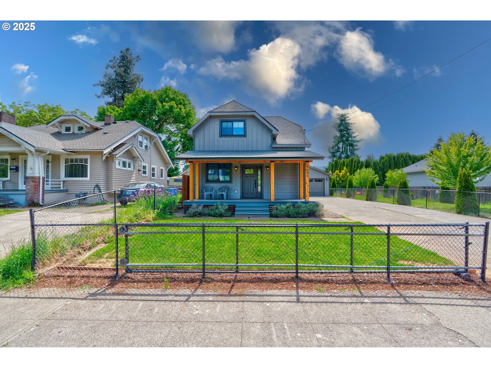 Property Photo:  7634 N Willamette Blvd  OR 97203 