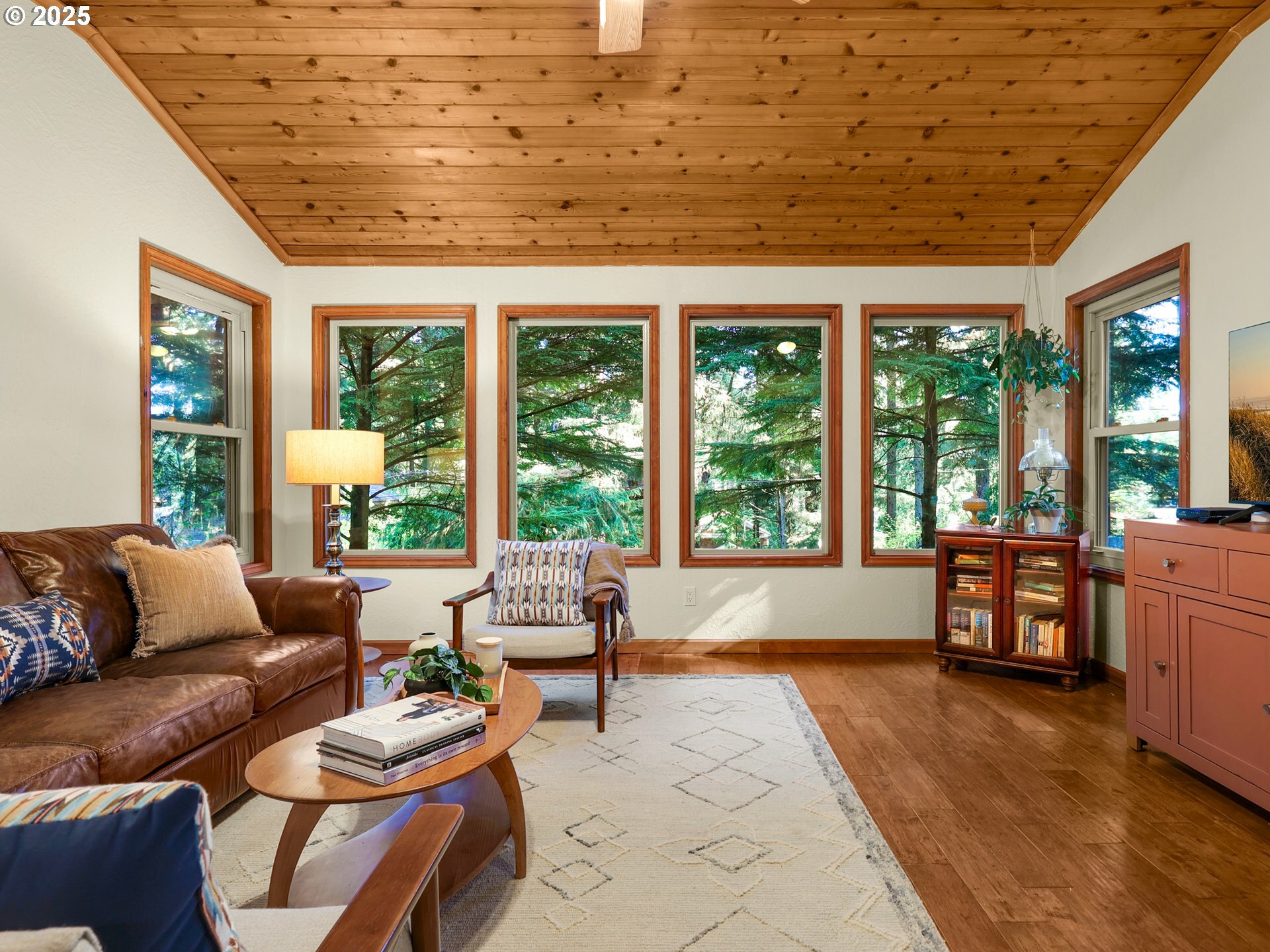 Property Photo: 163 Arbor Ln OR 97110