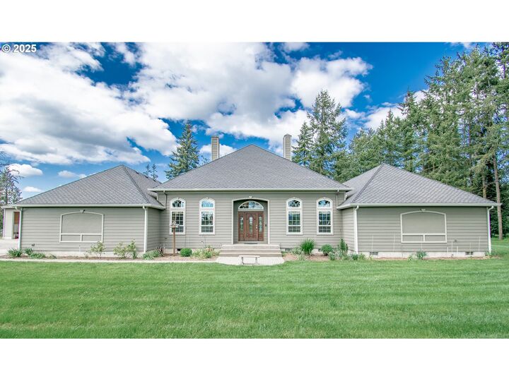 Property Photo: 34103 Adler Ln OR 97426