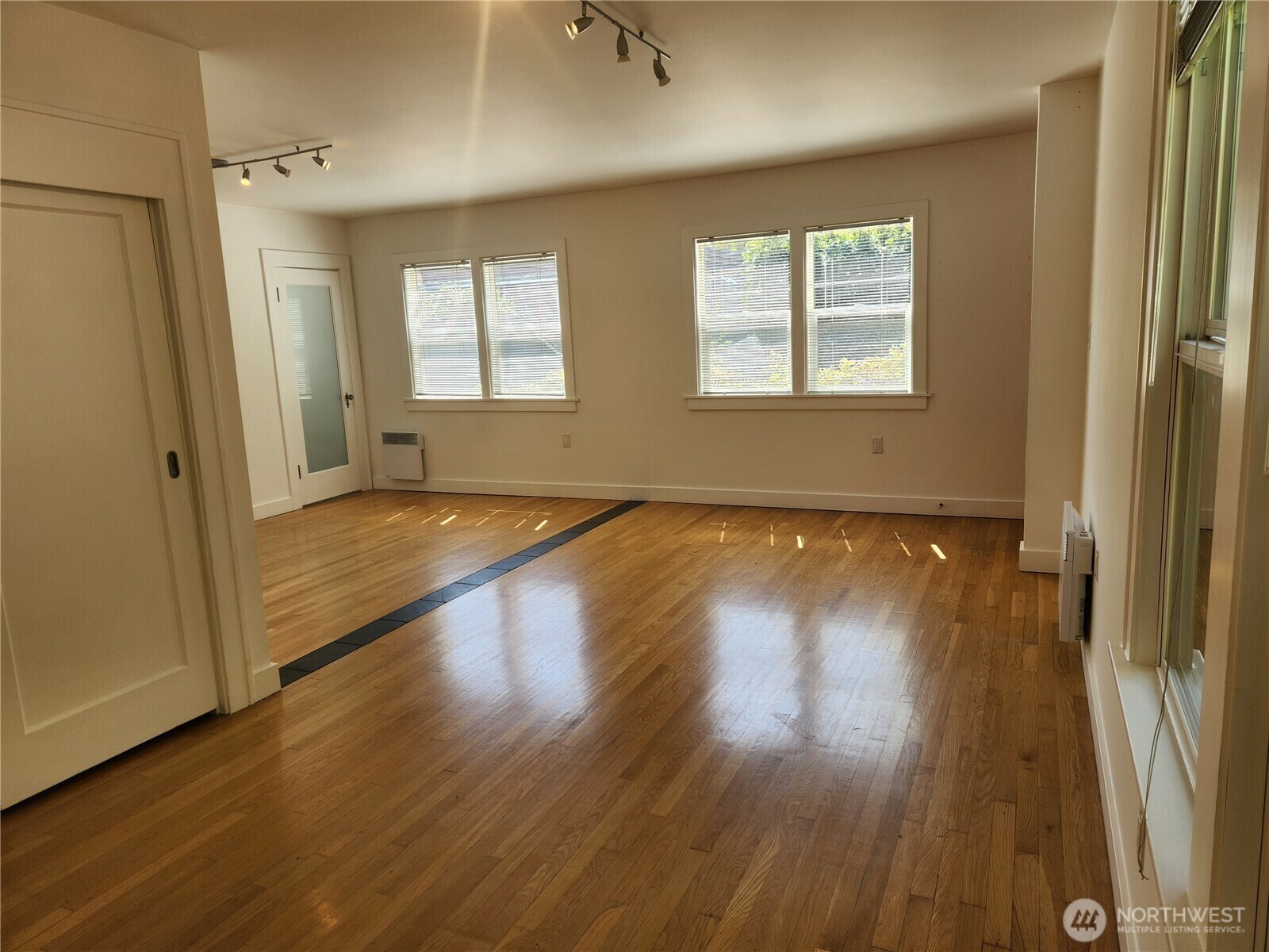 Property Photo: 2114 7th Avenue W 5 WA 98119